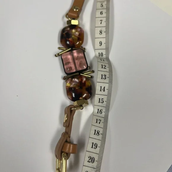 Chic Tortoiseshell and Gold Women's Bracelet - Picture 2 of 8